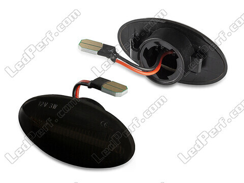 Seitenansicht der dynamischen LED-Seitenblinker für Mini Cabriolet II (R52) - Rauchschwarze Version