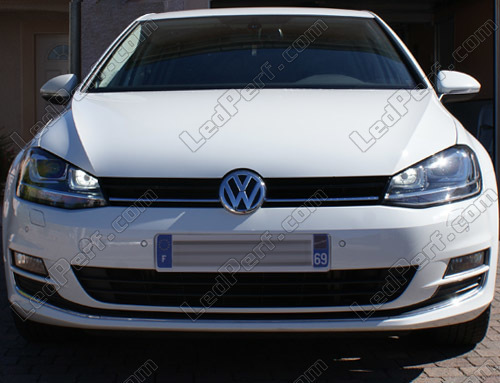 Tagfahrlicht- und Fernlicht-Paket H15 mit Xenon-Effekt für Volkswagen Golf 6