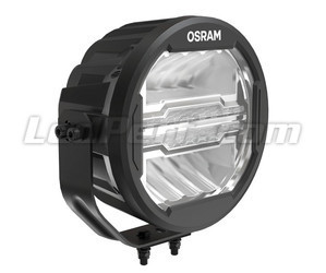 Rückansicht des LED-Zusatzscheinwerfers Osram LEDriving® ROUND MX260-CB und Lamellen von Kühlung.